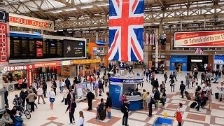 A Walk Through The London Victoria Station London England [upl. by Htiek]